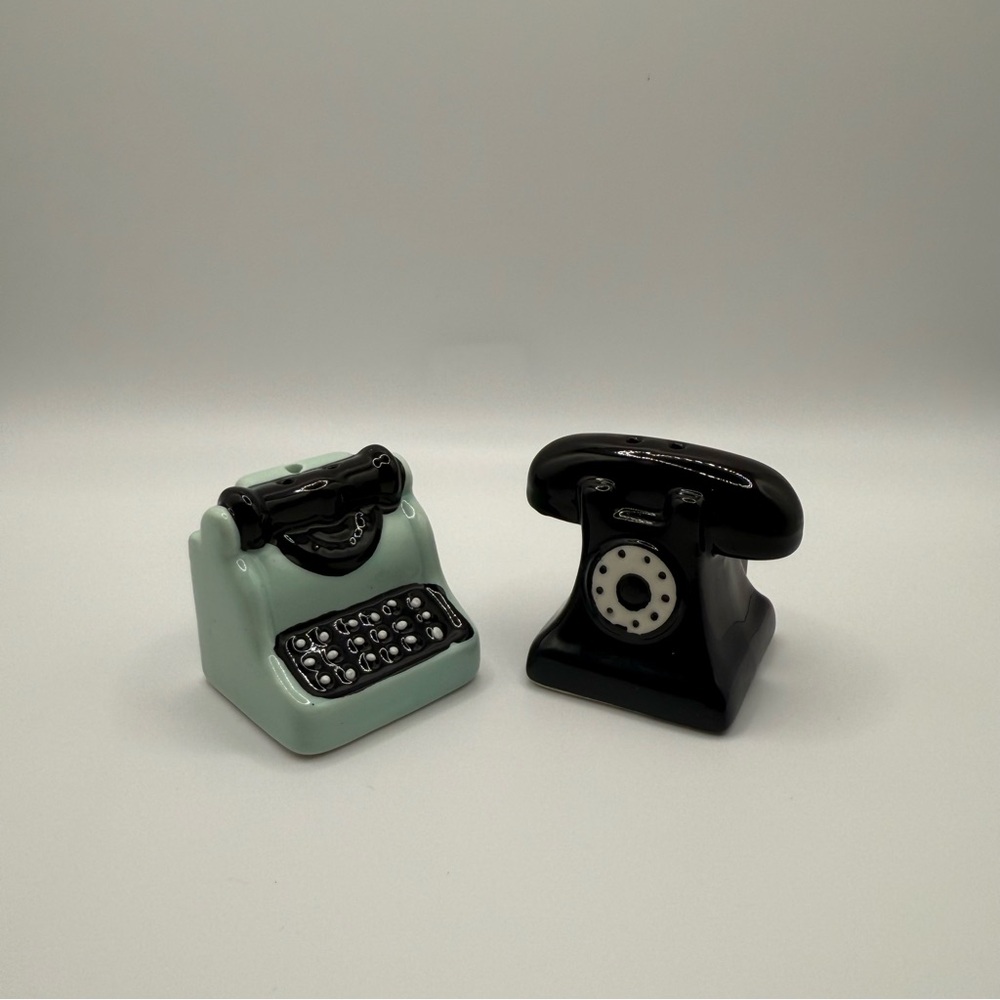 Vintage Style Typewriter and Rotary Phone Salt and Pepper Shakers new with tags